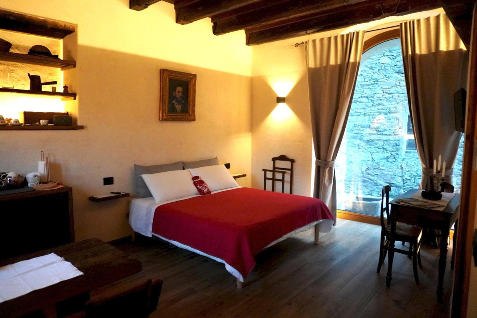 Ferienwohnung La Torre Colombaia - Monumento Del 1400 Arnad Exterior foto