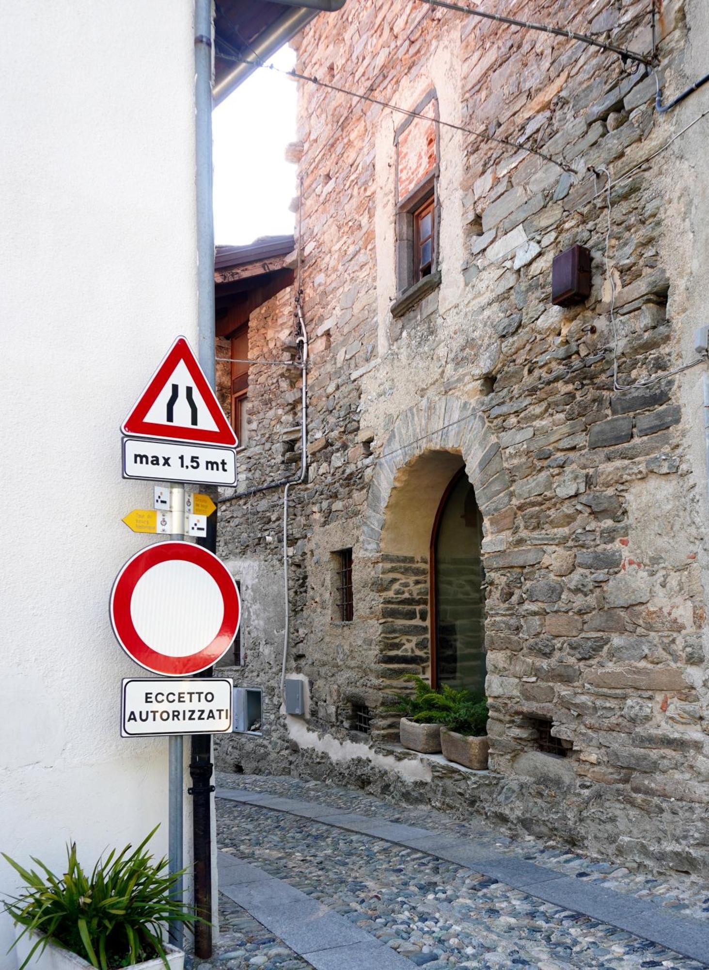 Ferienwohnung La Torre Colombaia - Monumento Del 1400 Arnad Exterior foto